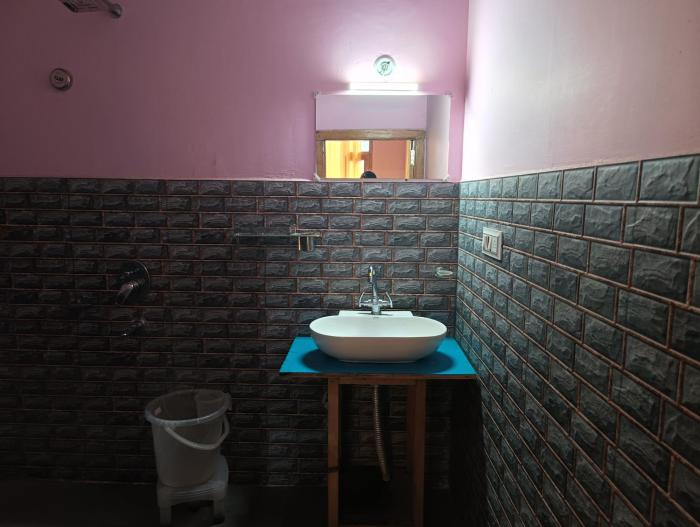 undiscovered mountains hotel