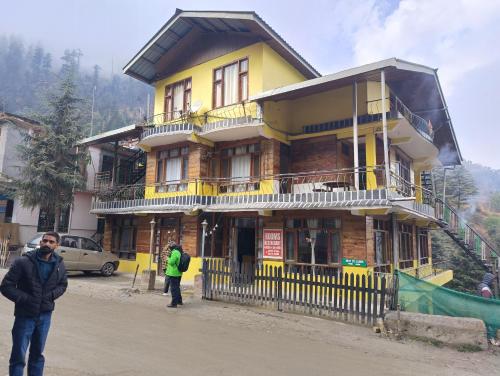 Undiscovered Mountains Hotel,,3 star