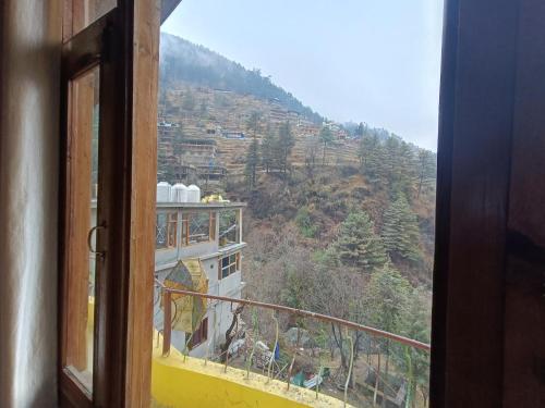 undiscovered mountains hotel