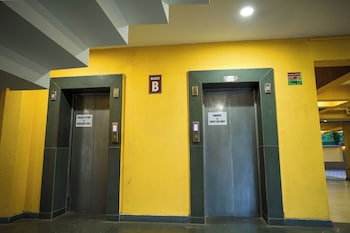 alaya stays veera marina 1bhk with pool