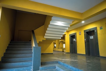 alaya stays veera marina 1bhk with pool