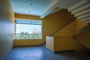 alaya stays veera marina 1bhk with pool