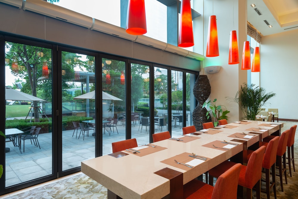 holiday inn shanghai pudong kangqiao by ihg