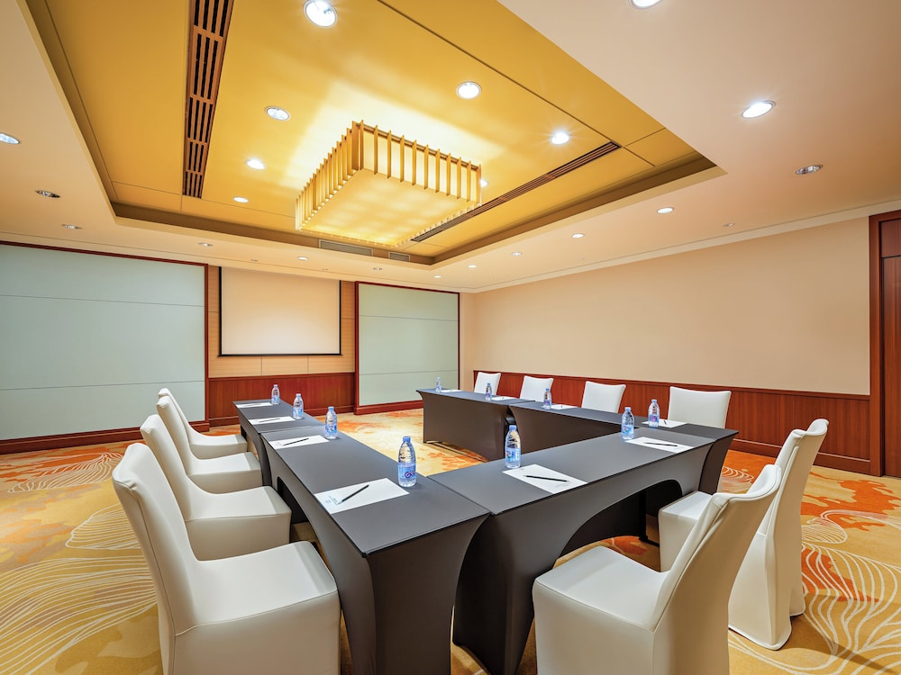 holiday inn shanghai pudong kangqiao by ihg