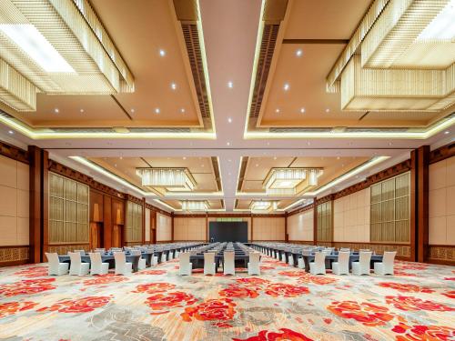 holiday inn shanghai pudong kangqiao by ihg