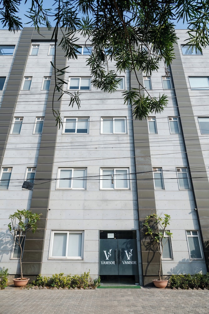 26 vamsor heights