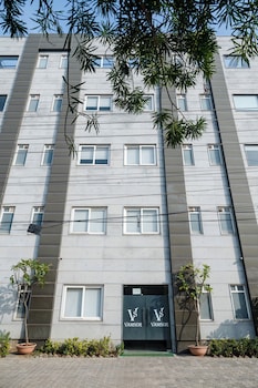 26 vamsor heights