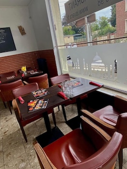 Hotel & Restaurant Isvara,,3 star