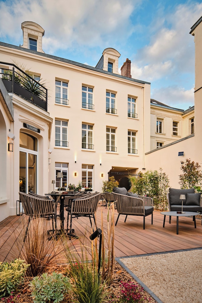 the originals boutique hotel les coulisses du theatre saint quentin