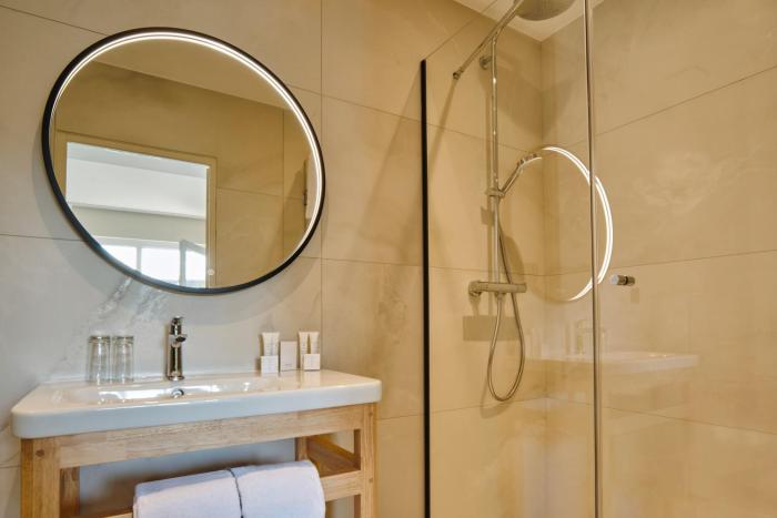 the originals boutique hotel les coulisses du theatre saint quentin
