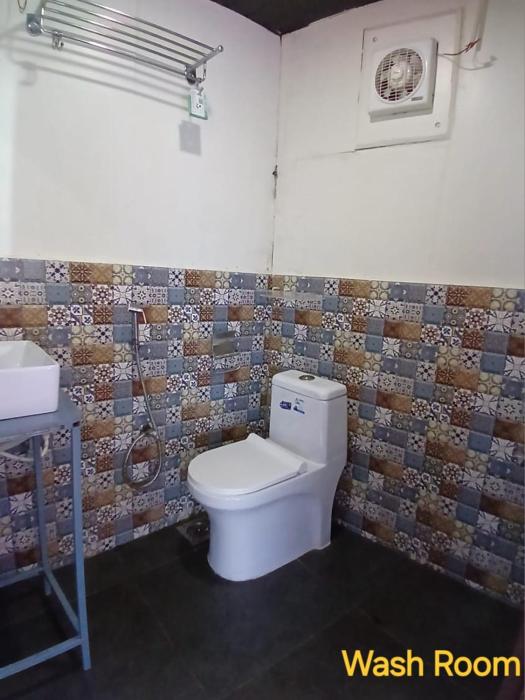 aquaholic a floating villa