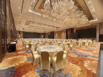 crowne plaza shaoxing by ihg