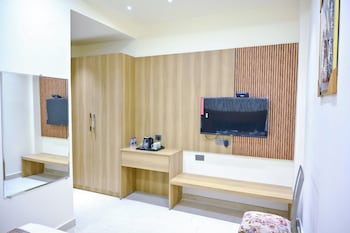 aceotel inn platinum stay amritsar