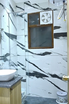 aceotel inn platinum stay amritsar