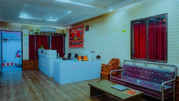 Amantran Hotel & Resort,,3 star