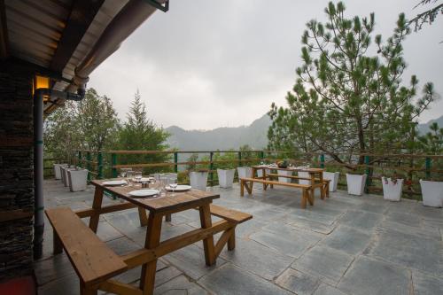 alaya stays suro woodbine chalet cottage