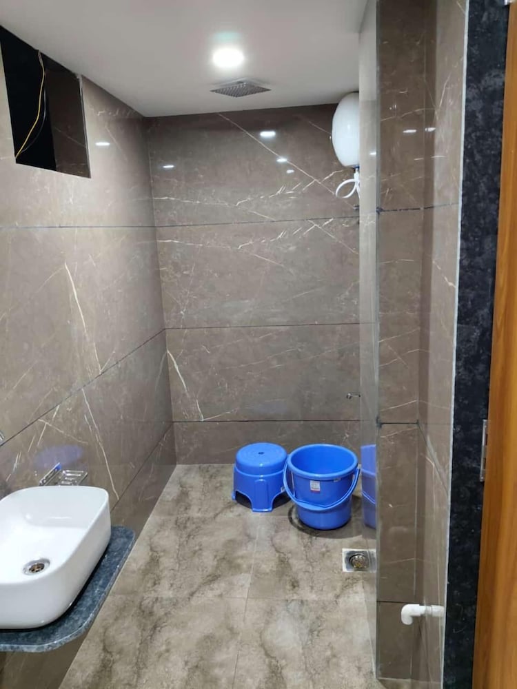 hotel just inn