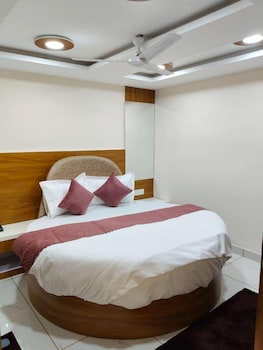 hotel just inn