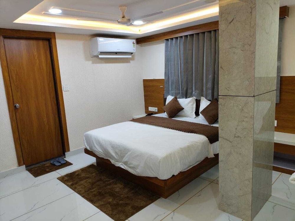 hotel just inn