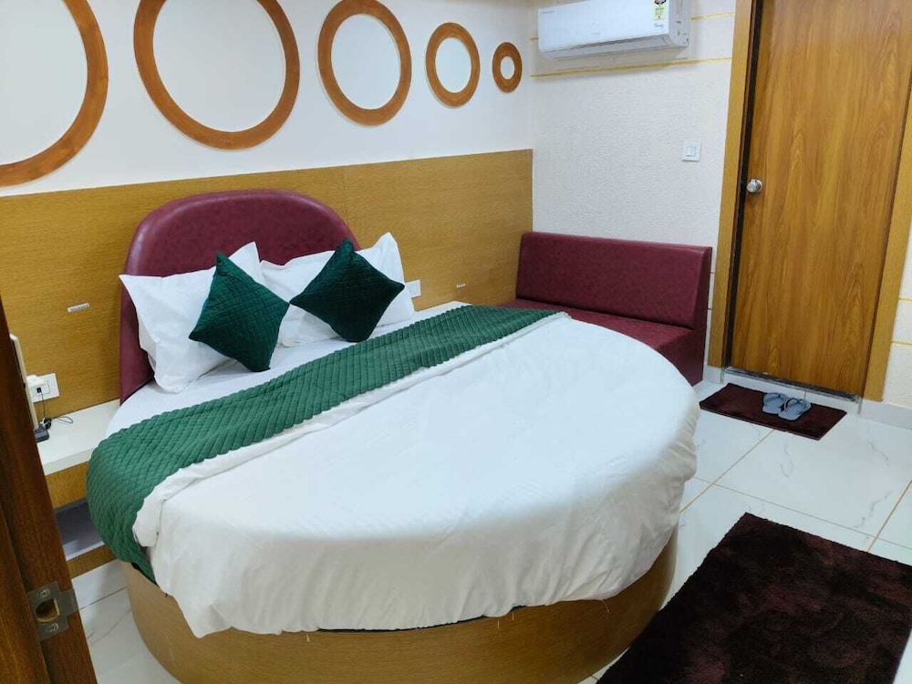 hotel just inn