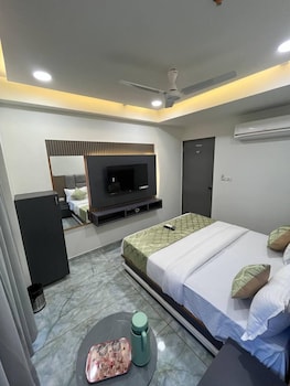 hotel melbourne gandhinagar