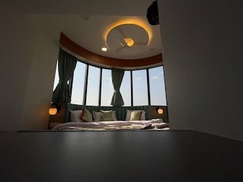 hotel melbourne gandhinagar