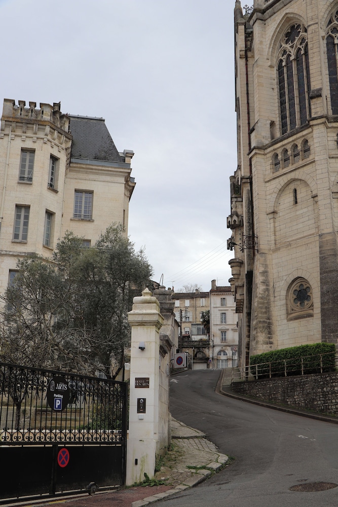 hotel des arts