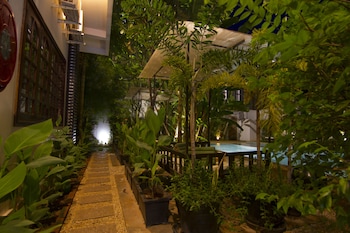apsara centrepole hotel