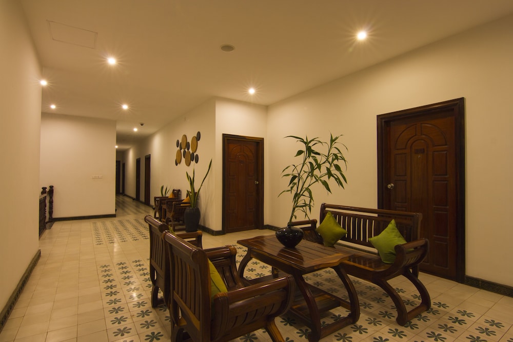 apsara centrepole hotel