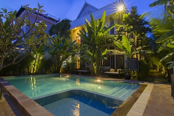 apsara centrepole hotel