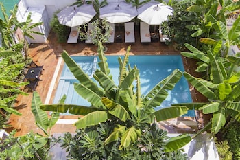 apsara centrepole hotel