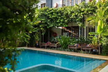apsara centrepole hotel