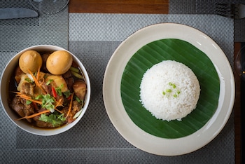 apsara centrepole hotel