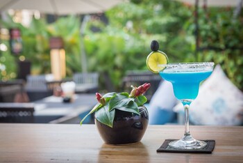 apsara centrepole hotel