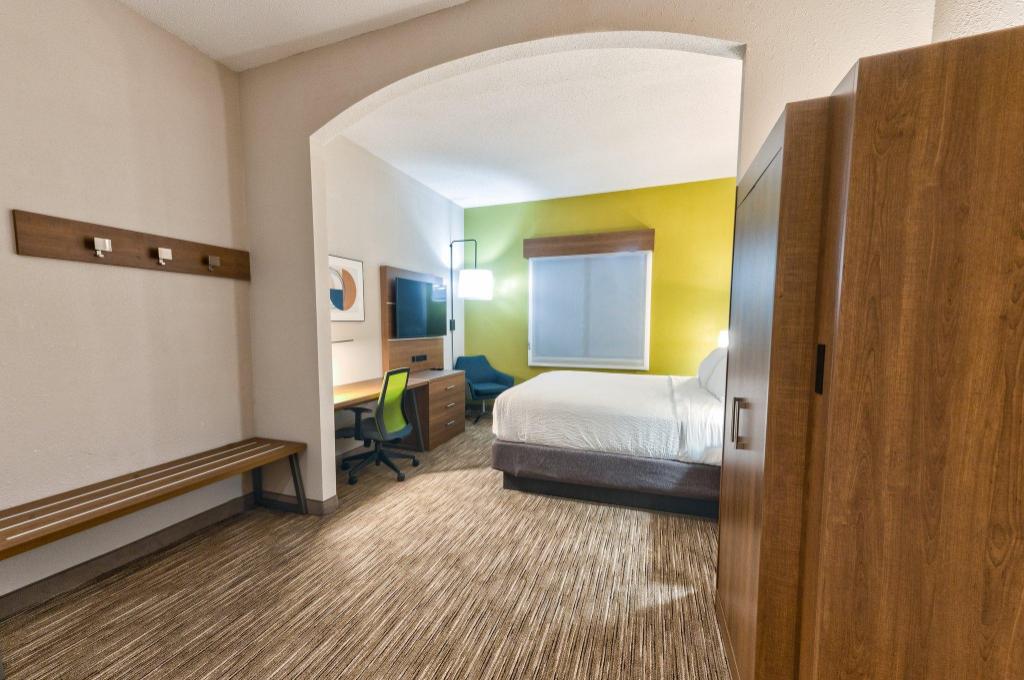 holiday inn express hotel and suites goshen by ihg