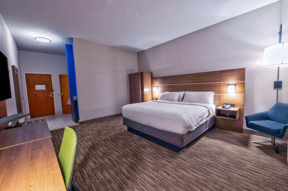 holiday inn express hotel and suites goshen by ihg