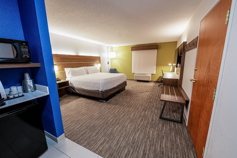 holiday inn express hotel and suites goshen by ihg