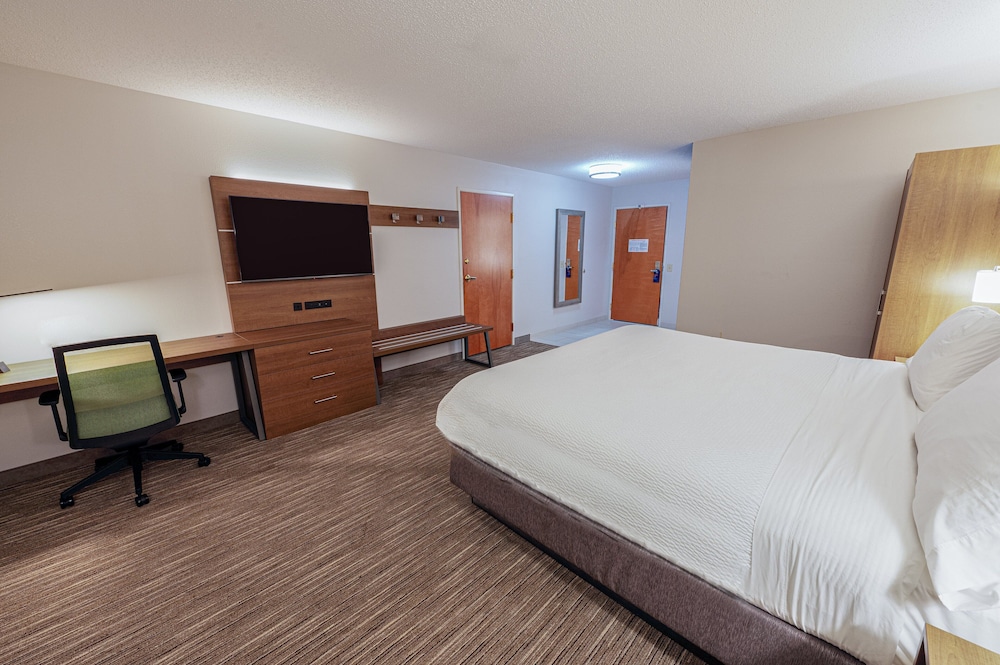 holiday inn express hotel and suites goshen by ihg