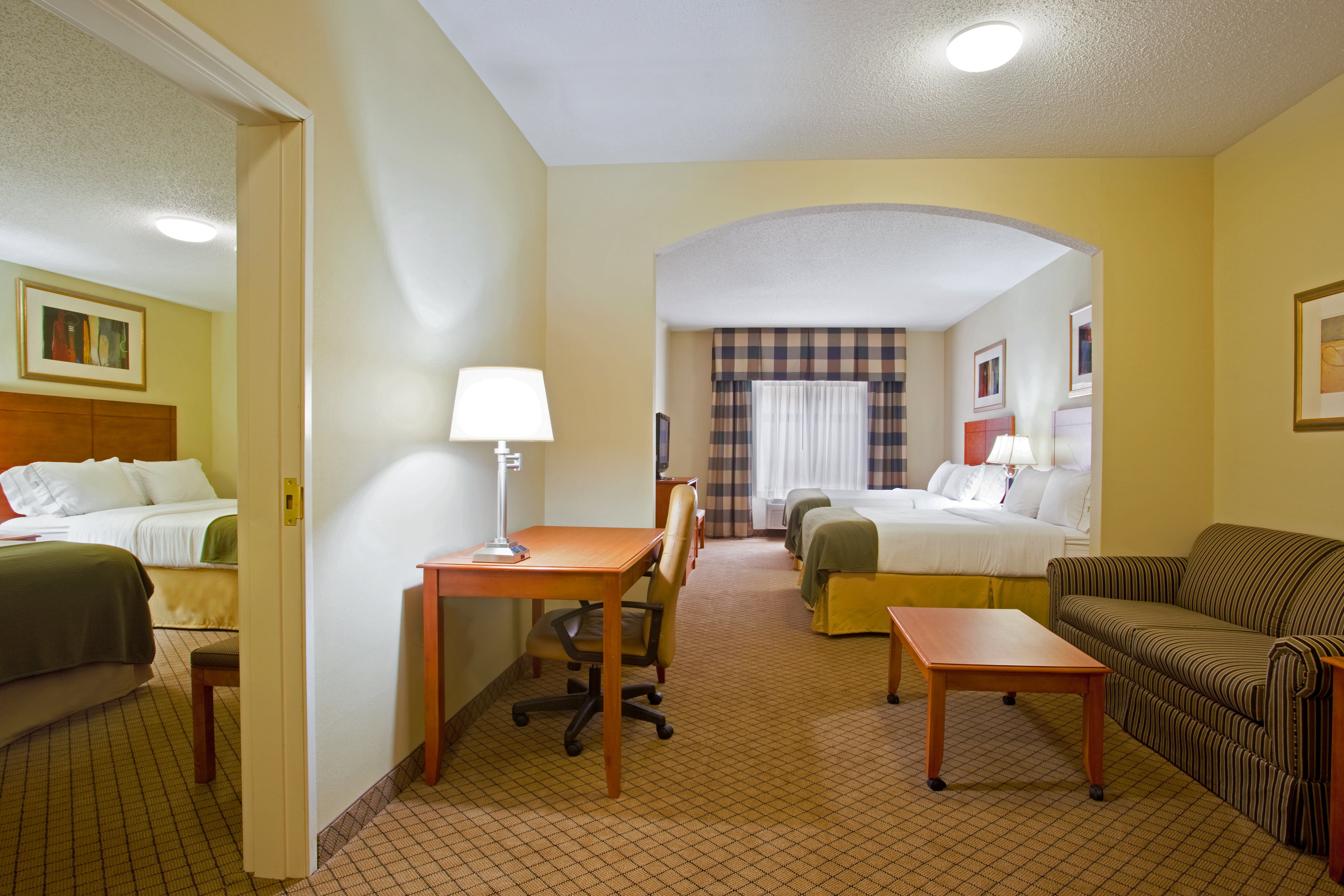 holiday inn express hotel and suites goshen by ihg