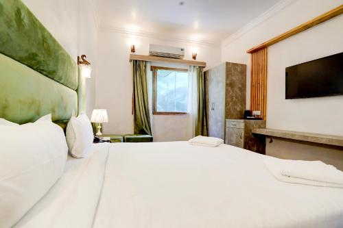 staybook the rudveda resort