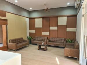 club azzurro resort nalsarovar