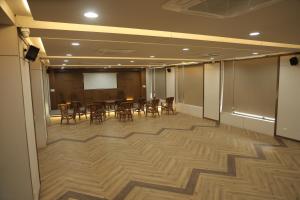 club azzurro resort nalsarovar