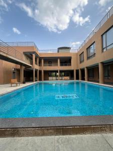 club azzurro resort nalsarovar