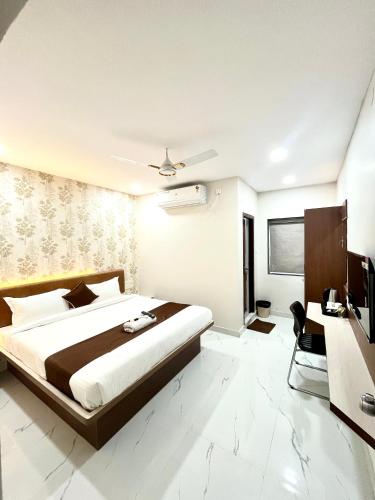 hotel mithra grand