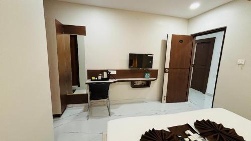 hotel mithra grand