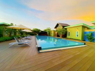 sky hip resort pattaya city