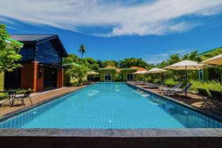 sky hip resort pattaya city