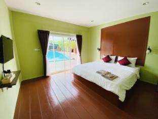 sky hip resort pattaya city
