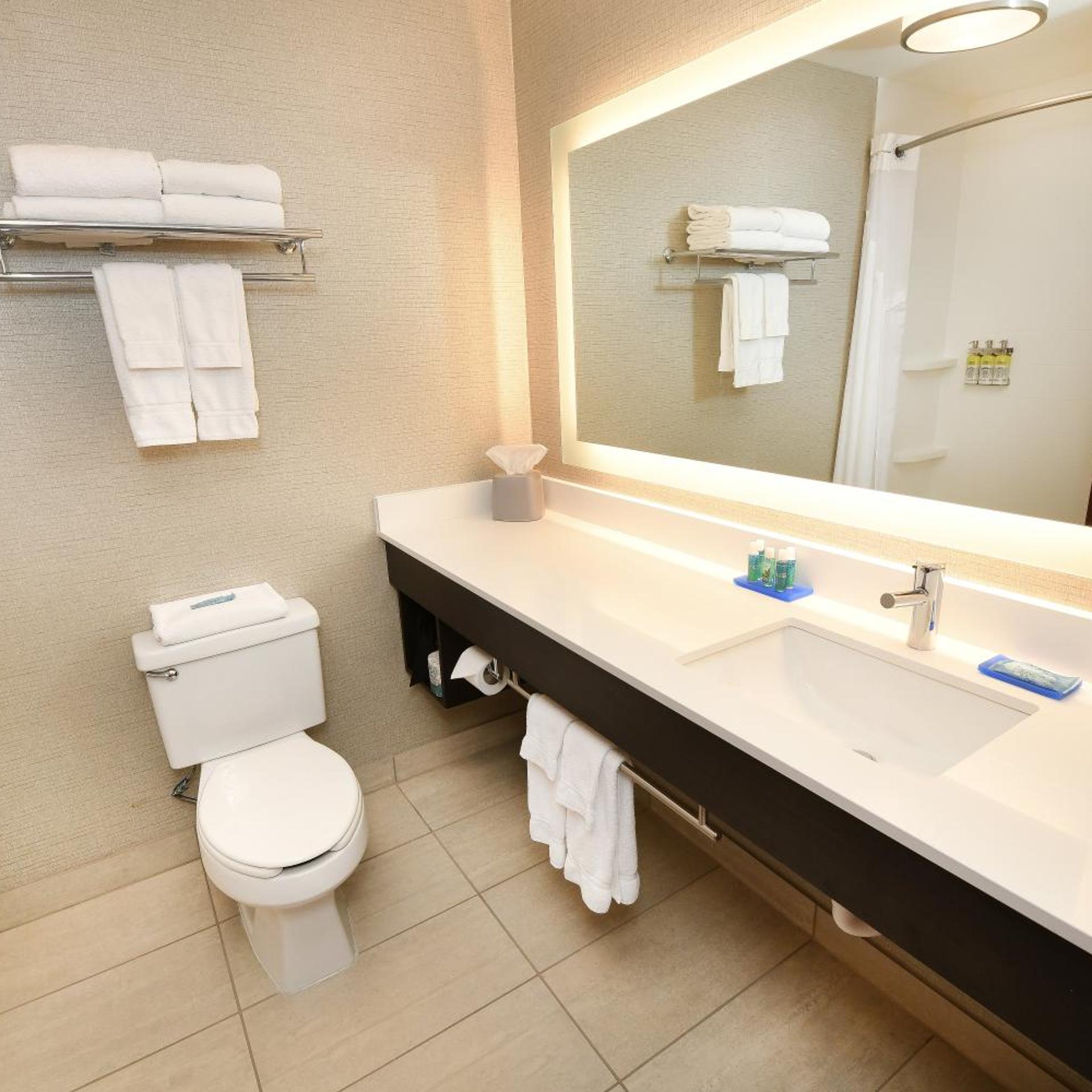 holiday inn express hotel and suites grand forks by ihg