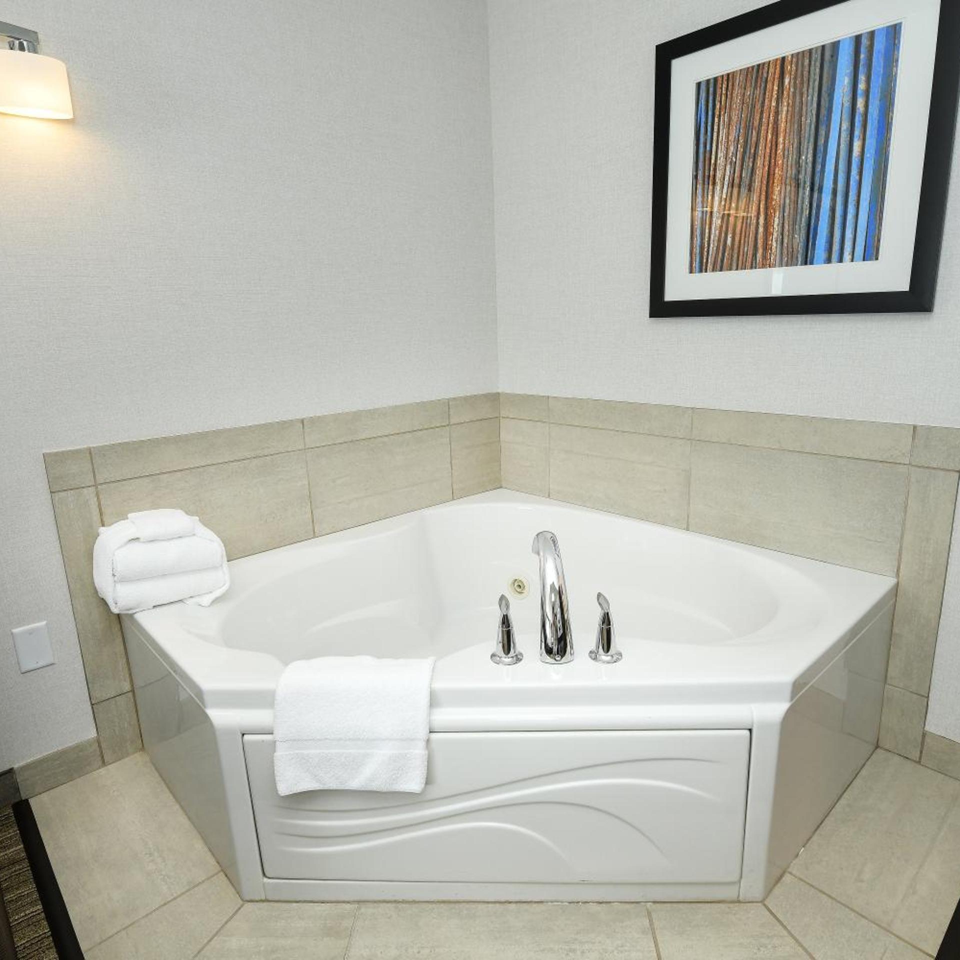 holiday inn express hotel and suites grand forks by ihg